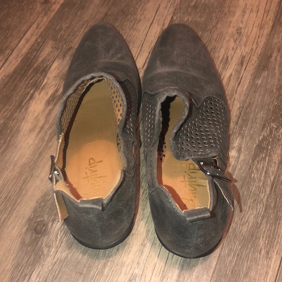 Daytrip gray bootie - Picture 3 of 4